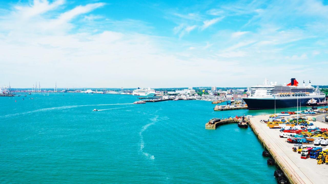 Shirley House 1, Guest House, Self Catering, Self Check In With Smart Locks, Use Of Fully Equipped Kitchen, Walking Distance To Southampton Central, Excellent Transport Links, Ideal For Longer Stays 外观 照片