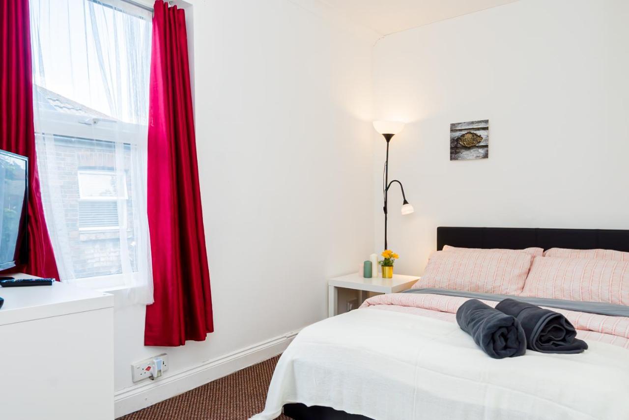 Shirley House 1, Guest House, Self Catering, Self Check In With Smart Locks, Use Of Fully Equipped Kitchen, Walking Distance To Southampton Central, Excellent Transport Links, Ideal For Longer Stays 外观 照片